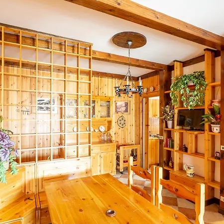 Per Max 4 Persone Casa Dello Sciatore