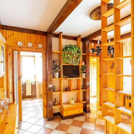 Per Max 4 Persone Casa Dello Sciatore * روكاراسو