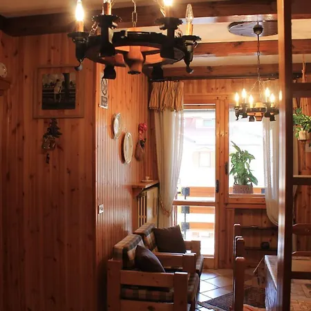 Per Max 4 Persone Casa Dello Sciatore * روكاراسو