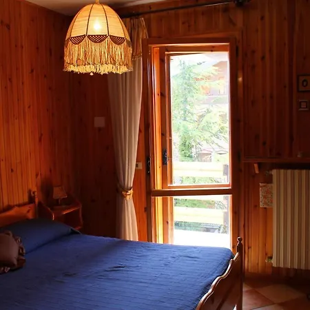 Per Max 4 Persone Casa Dello Sciatore