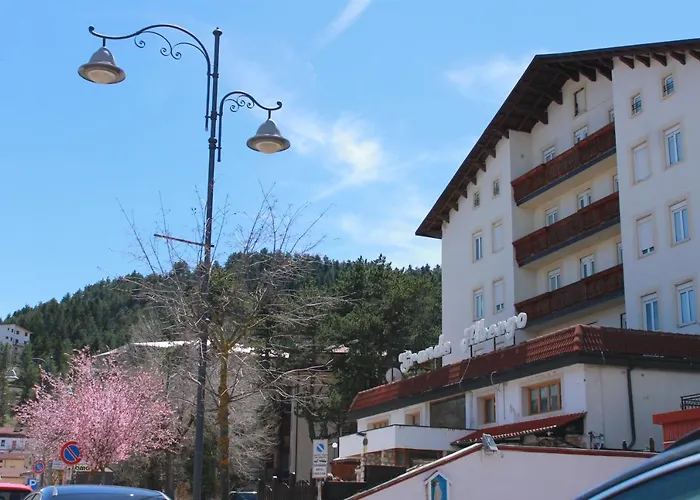 Per Max 4 Persone Casa Dello Sciatore Daire